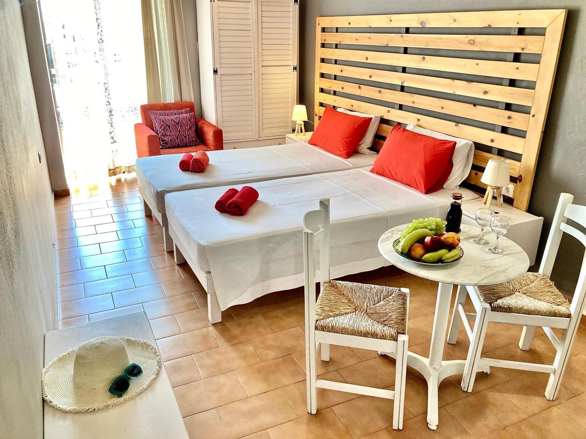 Eleana Apartments Hersonissos (Crete) Exteriör bild