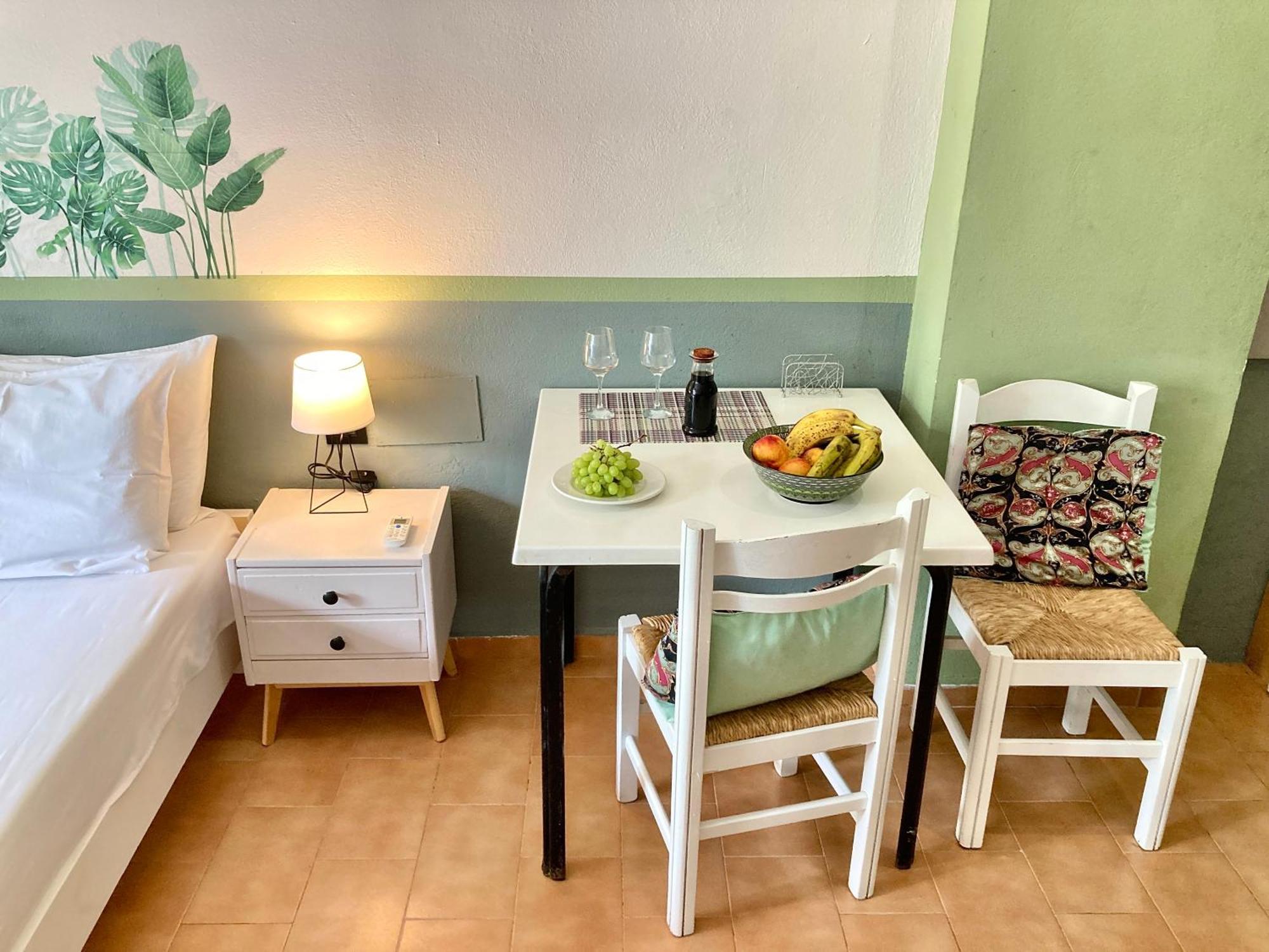 Eleana Apartments Hersonissos (Crete) Exteriör bild
